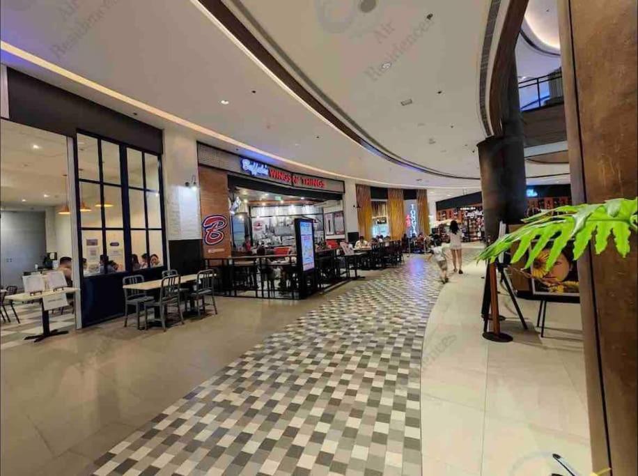 Apartment In Air Residences, Makati With Wifi, Netflix, Pool, Mall And More Manila Exteriör bild