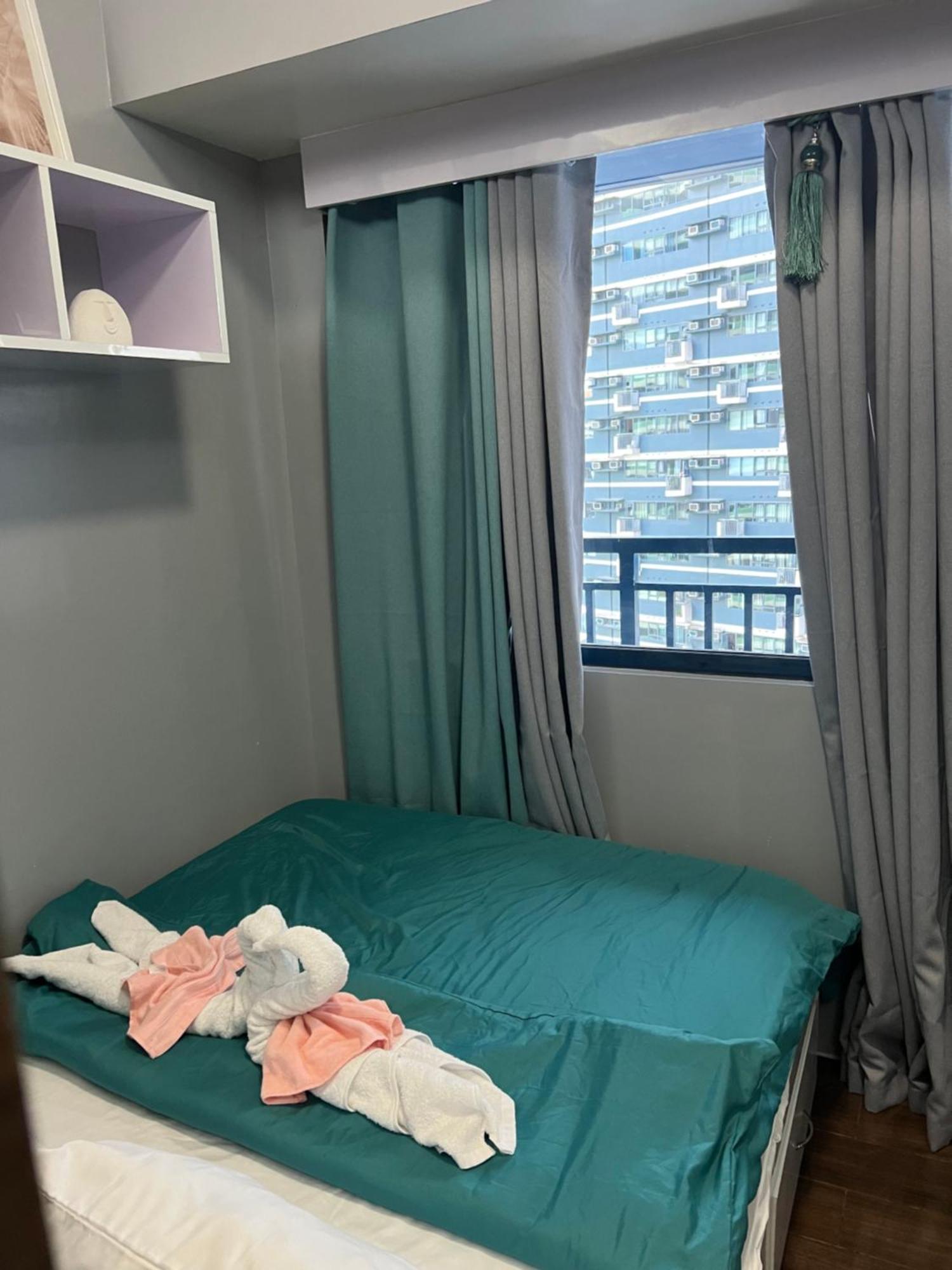 Apartment In Air Residences, Makati With Wifi, Netflix, Pool, Mall And More Manila Exteriör bild