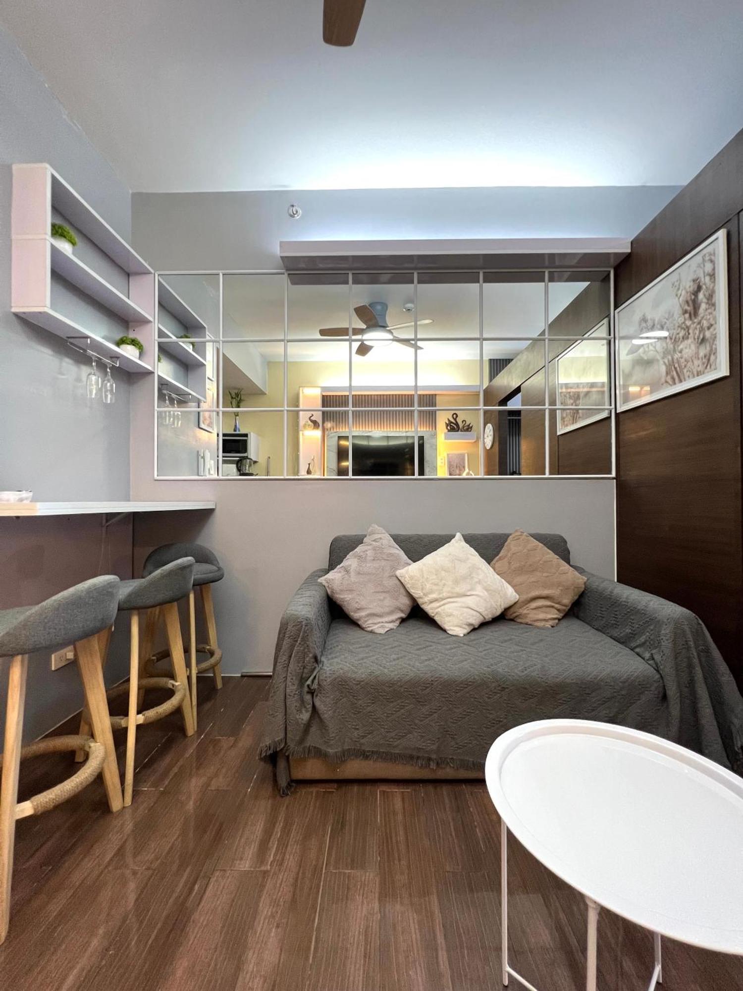 Apartment In Air Residences, Makati With Wifi, Netflix, Pool, Mall And More Manila Exteriör bild